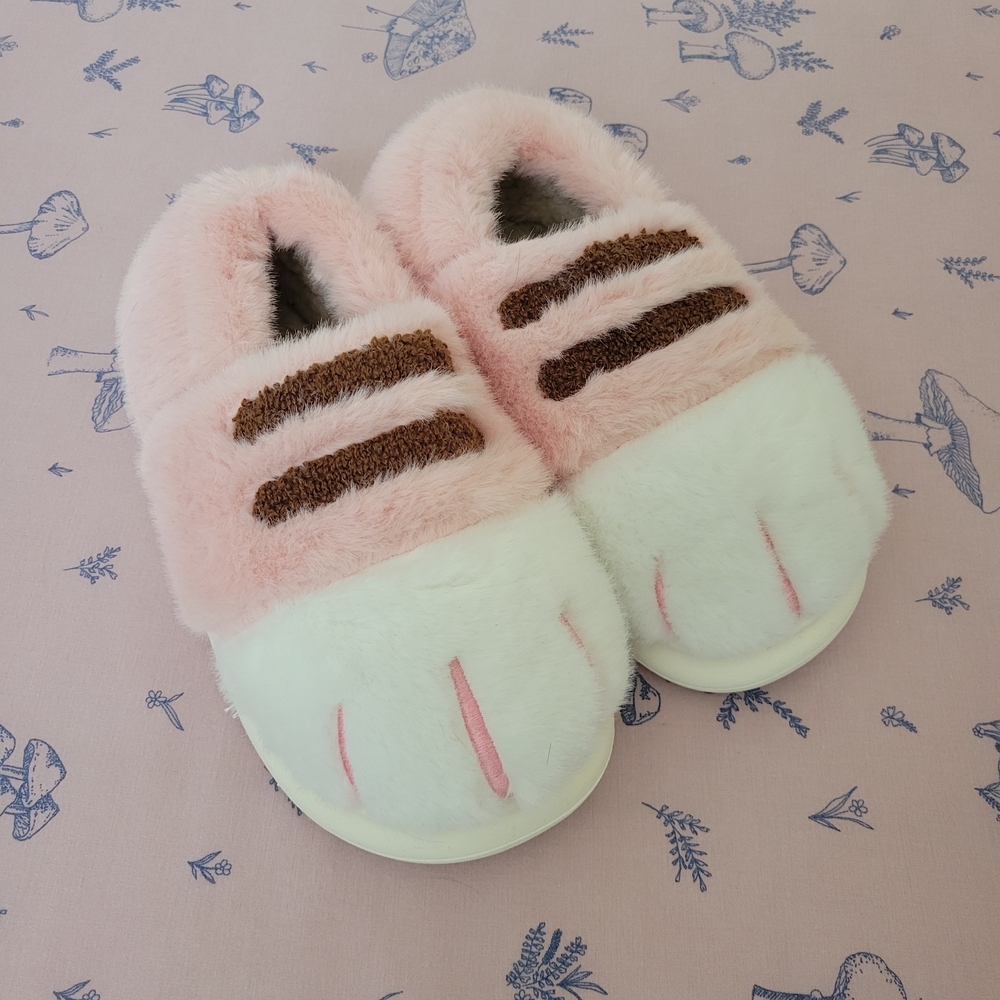 Pink Cat Paw Slippers